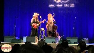 Chris Stapleton sings "Daddy Doesn't Pray Anymore" live at the Ryman Auditorium