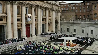 Beatificazione Albino Luciani, Giovanni Paolo I: formula e svelamento dell'arazzo