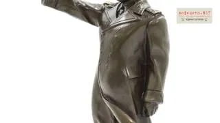 Бронзовая статуэтка «Сталин на постаменте»