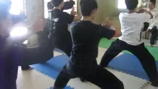 Saat Iko Uwais berlatih di Perguruan Pencak Silat Tiga Berantai