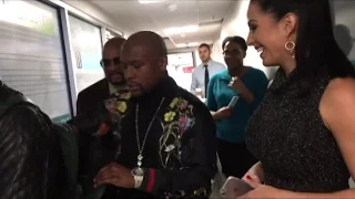 Floyd Mayweather Carries $80,000 In Cash In A Backpack Around ESPN | ESPN