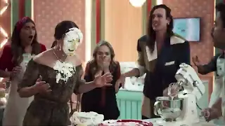 Abel joga bolo na cara de vivi guedes  a dona do pedaço