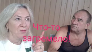 Сидим в беседке, отдыхаем... И как бабахнуло!