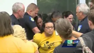 Questions arise after 2 women arrested during Sac City Council meeting