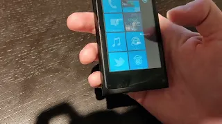 Nokia N9 (2011 г.в.). Единственный представитель операционной системы MeeGo OS.