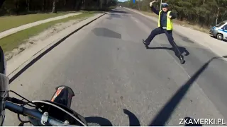 Ucieczka motorem przed policją! (jechał na jednym kole)