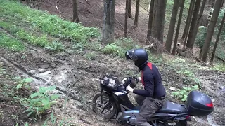 Vyprava lesom na motorke za vojenskou zakladnou URBEX