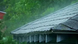 Get instant sleep with the soothing sound of heavy rainfall on the roof