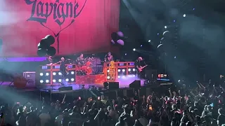 Avril Lavigne - "I'm With You" - Live in Las Vegas