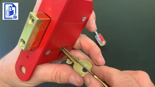 357. ERA mortice 5 lever deadlock picked open with 2 keys using a cylinder key as the tension tool
