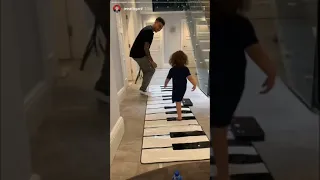 Jesse Lingard dances with his daughter 🤣 - Jesse Lingard Instagram Storie - 29.04.21 (HD)