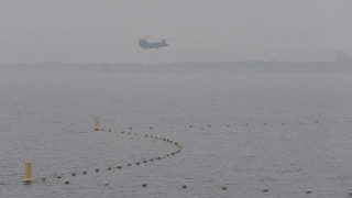 Militaire oefening Haringvlietsluizen 09/02/2017 (1x Chinook, 2x Apache).