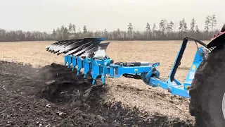 Весняна оранка під майбутній посів соняшника Case Puma 225 + Lemken Diamant 16