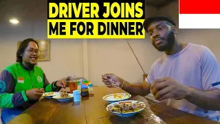 Friendly Indonesian Driver Helps Me Find Javanese Food and Joins Me For Dinner 🇮🇩