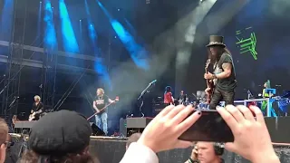 Guns N' Roses - 2022-07-01 - Tottenham Hotspur Stadium, Tottenham, England [iain c] V2