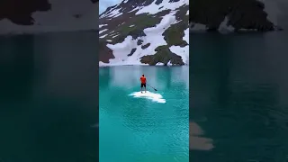 Blue Lakes Trail, Colorado, USA | Have you ever seen someone go 'paddleberging'? 🤔⛰