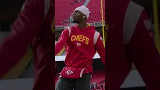 Patrick getting warmed up with Marquez and Skyy | Chiefs vs. Rams