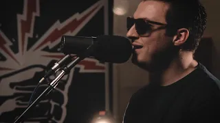 Arctic Monkeys - "I Wanna Be Yours" (acoustic)