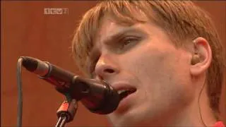 Franz Ferdinand - The Dark of the Matinee (Reading 2004)