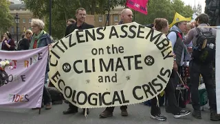 Climate protesters block London roads in global 'rebellion' | AFP