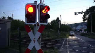 Automatische Bahnschranke Bad Honnef Rheinstrecke | Schranke bald auf den Kopf? 04 2019 NEU