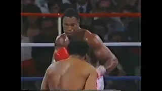 Muhammad Ali vs Larry Holmes