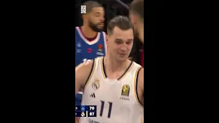 Mario Hezonja takes Campazzo's bounce pass to the next level with a stunning reverse dunk! 🔥🏀