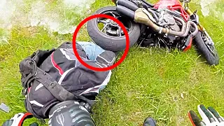 Ducati RIDER gets CRUSHED with his own BIKE - Epic Motorcycle Moments [Ep.205]