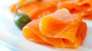 HOMEMADE LOX RECIPE ||  SIMPLE GRAVLAX RECIPE || 3 INGREDIENTS + 5 MINUTES || HOW TO CURE SALMON