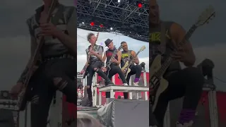 SUM 41 The Hell Song Pier 17 NYC 8/25/22