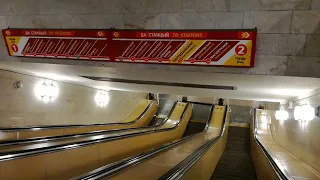 Проезжаю эскалатор на станции метро Партизанская минского метрополитена