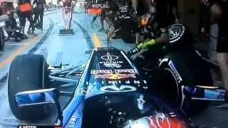F1 2013 Abu Dhabi GP, Vettel crash in the Box with a mechanic