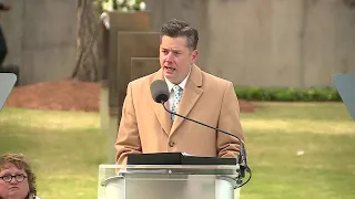 Mayor David Holt speaks at remembrance ceremony