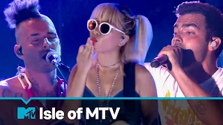 DNCE - 'Kissing Strangers' | Live at Isle of MTV Malta 2017