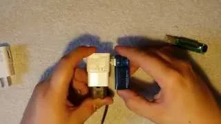 Testing And Tearing Apart Fake Samsung Chargers From Ebay