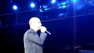 Checco Zalone Resto umile maremoto a porto cervo live bari