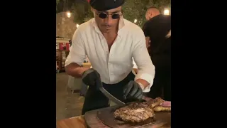 #saltbae cut our steak 🥩 at #Nusret #Mykonos #shorts