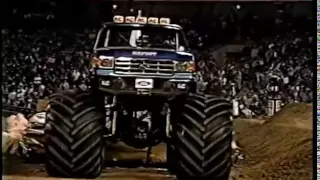 80's Monsters and Mud Boggers - Bigfoot Record Setting Jump (56 feet)