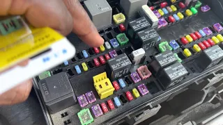 HOW TO FIX your JEEP GRAND CHEROKEE SRT HVAC if it BLOWS A FUSE!