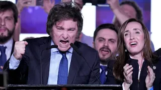 El ultraliberal Javier Milei gana las elecciones primarias en Argentina