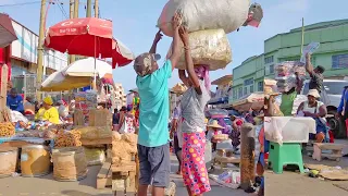 THESE WOMEN CARRY HEAVY THINGS FOR MONEY ||AFRICAN WALK VIDEOS