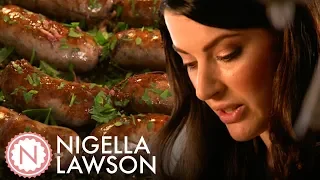 Nigella Lawson's Italian Sausages With Lentils | Nigella Bites