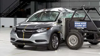 2017 Honda HR-V side IIHS crash test