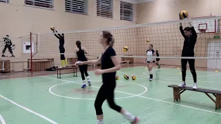 волейбол, упражнение на блокирование