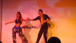 DANIEL Y DESIREE (España) IMPROVISACIÓN EN EL WORLD BACHATA MASTERS 2013.MOV