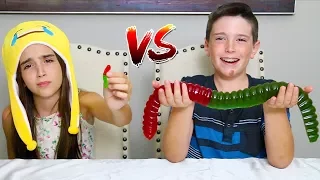 MINI GUMMY FOOD vs GIANT GUMMY FOOD!!