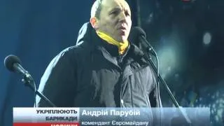 Активісти готуються боронити Майдан: укріплюють бар...