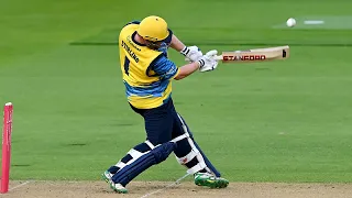 HIGHLIGHTS | Paul Stirling strikes 34 in one over