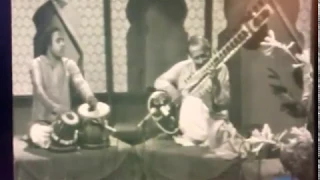 Pandit Anindo Chatterjee Rare video with Pandit Nikhil Banerjee