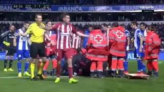 Jugador de futbol en españa queda inconciente en pleno partido